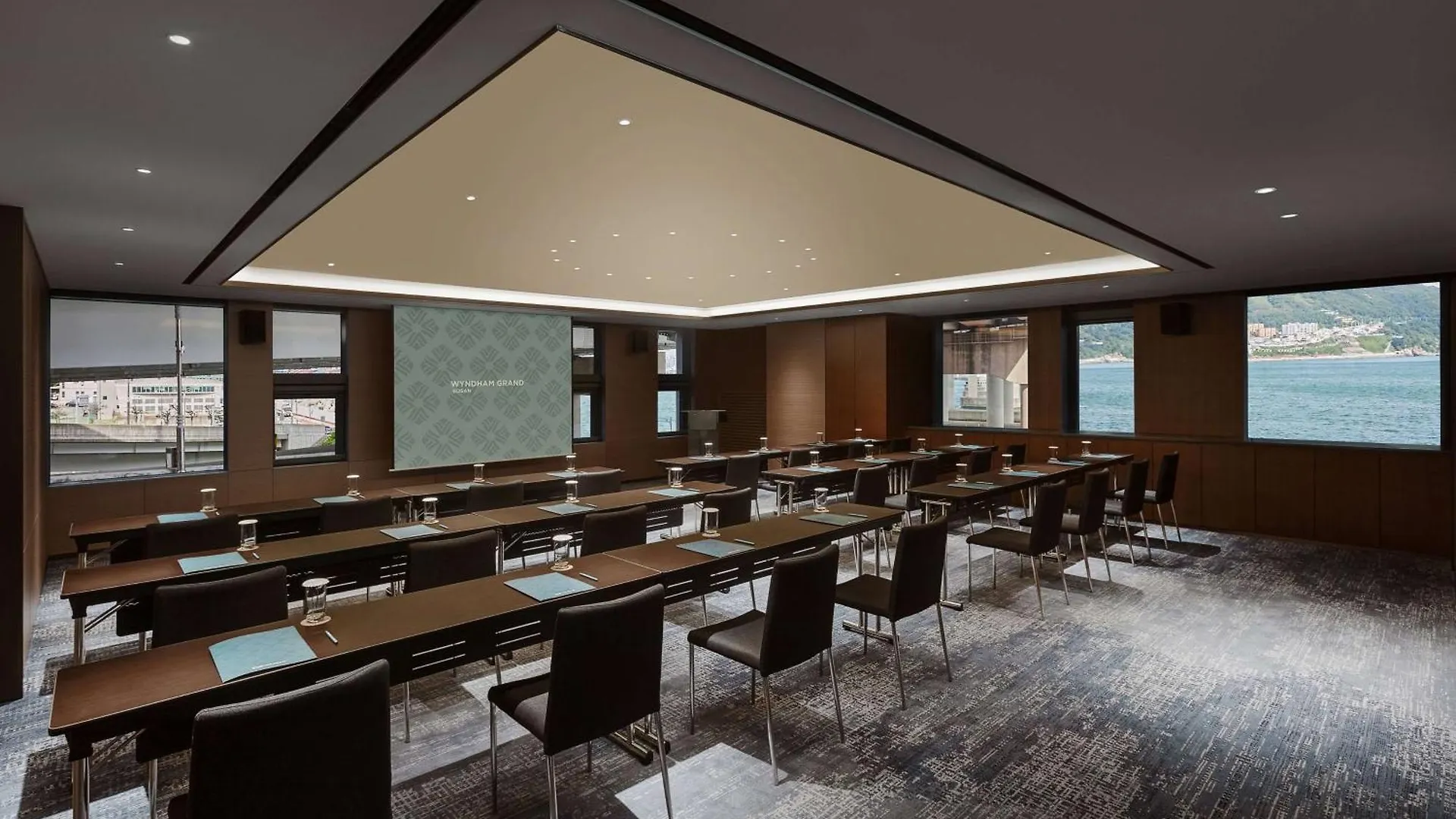 Wyndham Grand Busan