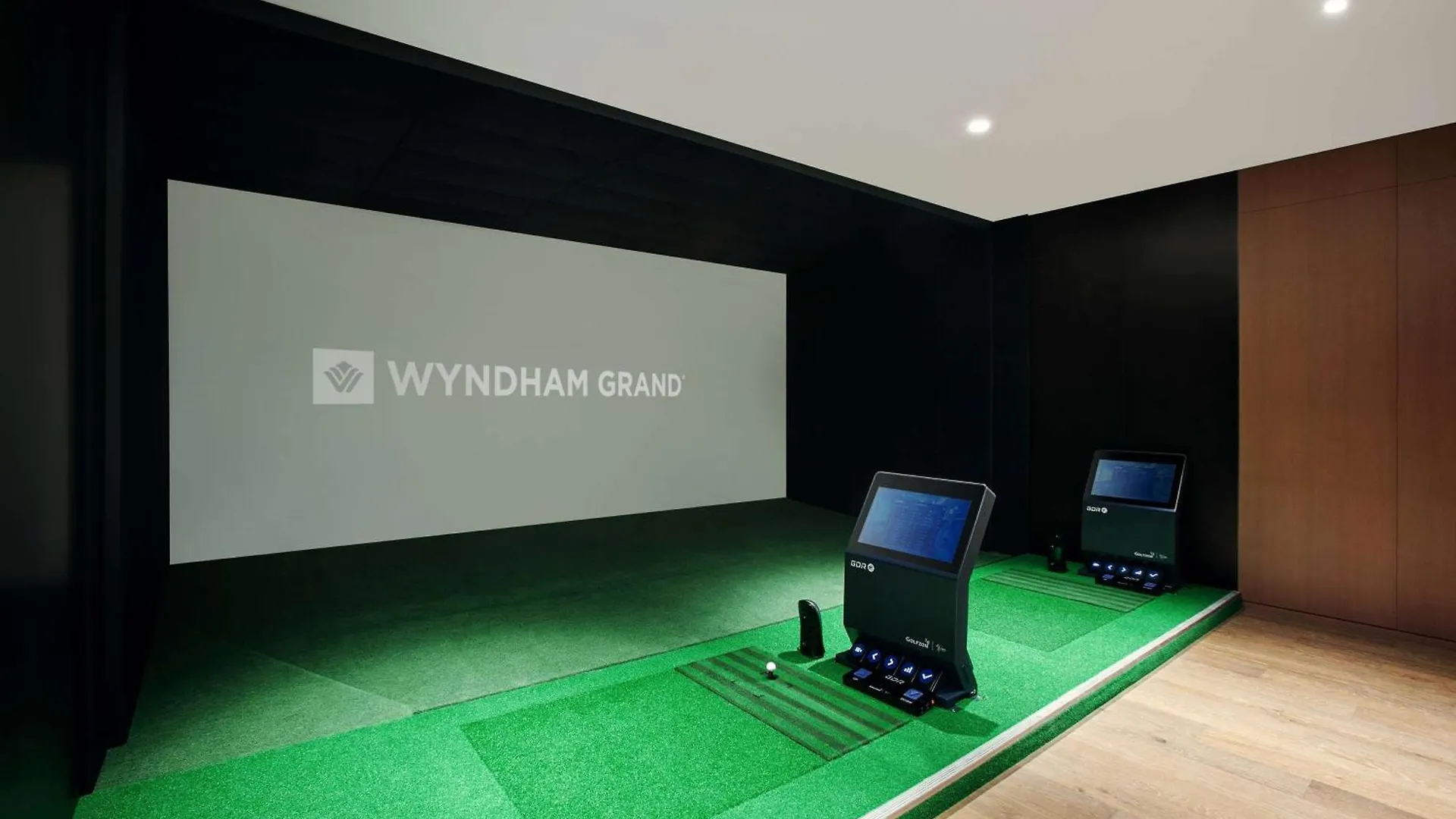 Wyndham Grand Busan 5*,  South Korea