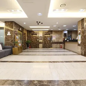 Hotel Airport June