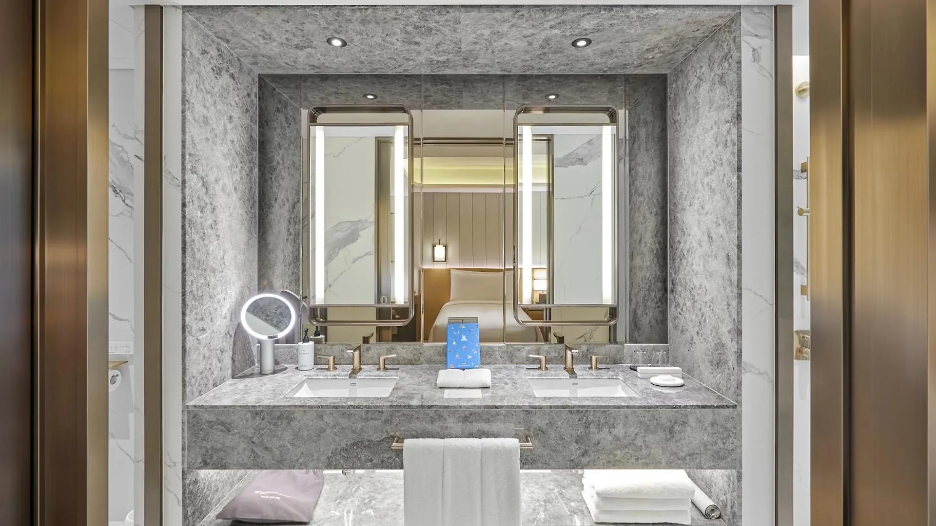 Wyndham Grand Busan Hotel