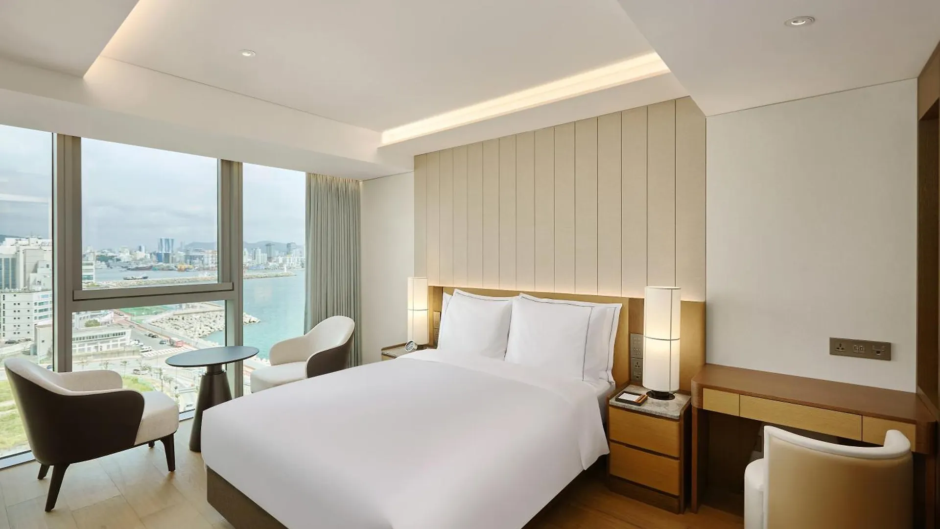 Wyndham Grand Busan